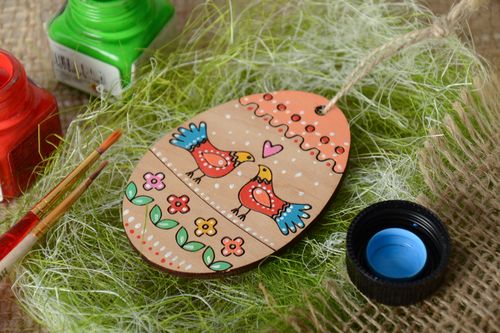 Painted plywood interior pendant magnet Easter Egg - MADEheart.com