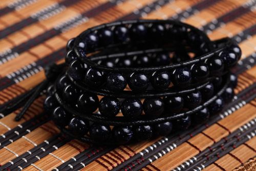 Bracelet pierres naturelles Bijou fait main noir multirang Accessoire femme - MADEheart.com