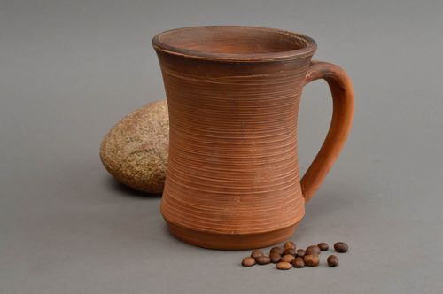 Глиняная чашка большая светло-коричневая ручной работы объемом 600 мл - MADEheart.com