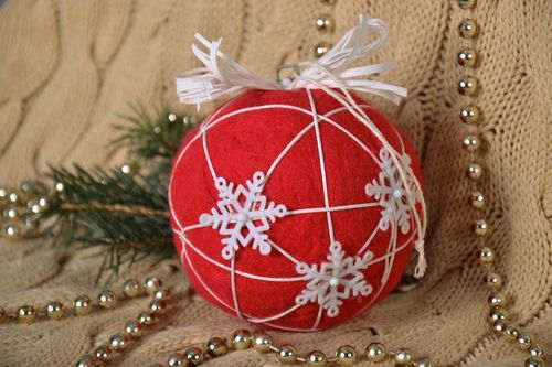 Soft and beautiful Christmas tree decoration - MADEheart.com