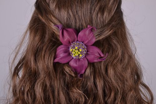 Lila Haarspange aus Leder Blume - MADEheart.com