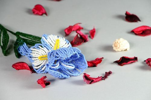 Blume aus Glasperlen, Iris - MADEheart.com
