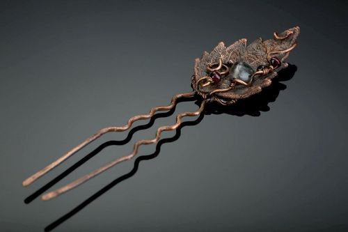 Hairpin with quartz and garnet - MADEheart.com