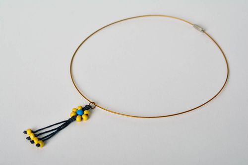 Collier ras du cou Bijou fait main avec perles en bois Cadeau pour femme - MADEheart.com