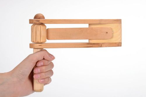 Spielzeug Wachtelkönig aus Holz - MADEheart.com