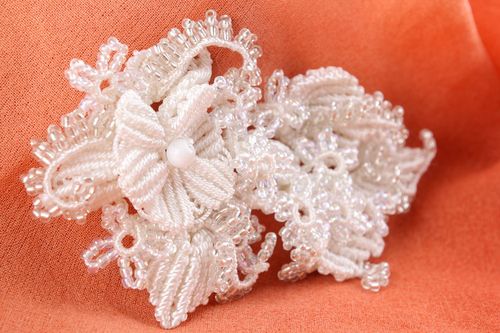 Snow white brooch applique - MADEheart.com