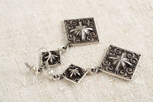 Metal handcrafted accessory woman gifts beautiful earrings designer fashion - MADEheart.com