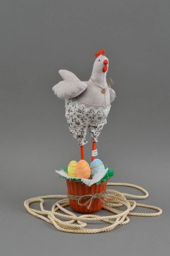 Juguete artesanal hecho a mano decoración de Pascua regalo original gallina  - MADEheart.com