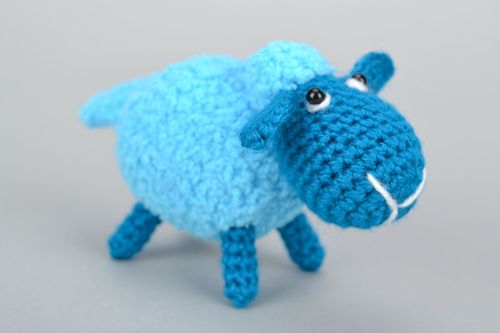 Juguete tejido Ovejita  - MADEheart.com