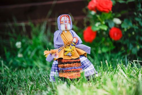 Boneca motanka Yasmin - MADEheart.com