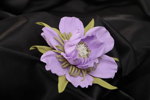 Barrette à cheveux avec fleur de couleur lilas faite main accessoire originale - MADEheart.com