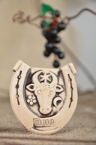 Ceramic fridge magnet horseshoe for good luck handmade kitchen decor ideas - MADEheart.com