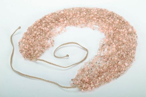 Beige necklace made of beads - MADEheart.com