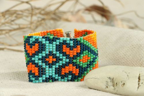 Beaded bracelet in ethnic style Protection and abundance - MADEheart.com