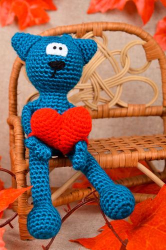 Juguete de peluche hecho a mano juguete para niños juguete tejido Gato azul - MADEheart.com