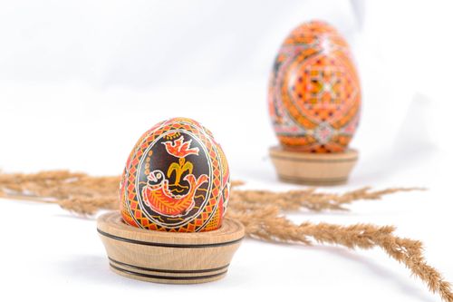 Bemaltes Osterei handmade - MADEheart.com