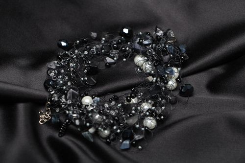 Pulsera de abalorios y piedras naturales negra  - MADEheart.com