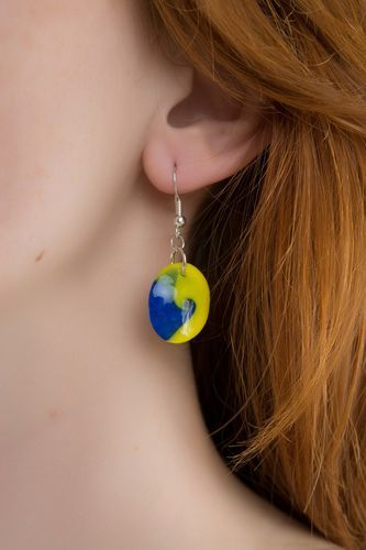 Brincos redondos de cerâmica plástica - MADEheart.com