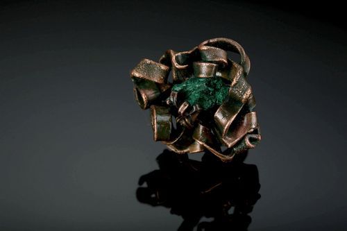 Copper ring with malachite - MADEheart.com