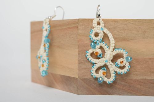Gehäkelte Ohrringe aus Textil - MADEheart.com