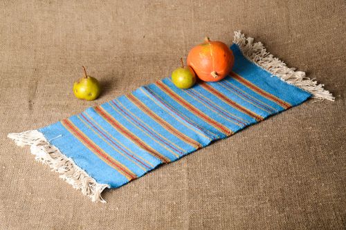 Tapis descente de lit fait main design tissé main bleu Décoration de maison - MADEheart.com