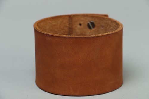 Breites Armband aus Leder - MADEheart.com