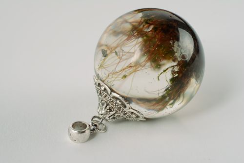 Handmade transparent round neck pendant with real plants inside coated with epoxy - MADEheart.com