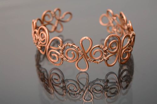 Wire wrap copper bracelet Geranium - MADEheart.com