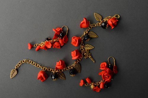 Ensemble de bijoux en pâte polymère Roses rouges - MADEheart.com