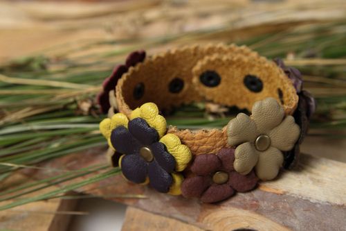 Bracciale in pelle fatto a mano braccialetto di moda accessorio originale - MADEheart.com