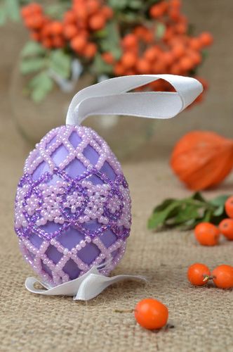 Deko Hänger Ostern Ei Handarbeit Deko Anhänger Ostern Dekoration lila schön - MADEheart.com