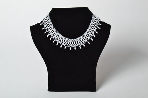 White beaded necklace - MADEheart.com