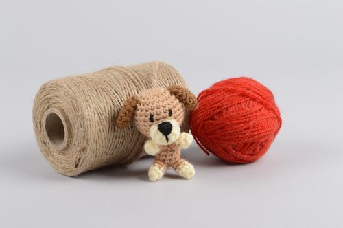 Plüsch Hund handmade Häkel Kuscheltier tolles Designer Geschenk Kuschel Tier - MADEheart.com