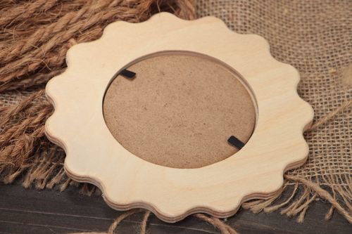 Handmade plywood craft blank decorative round sun shaped photo frame - MADEheart.com