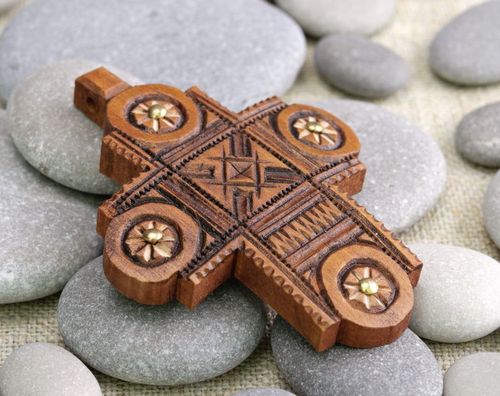 Pectoral Wooden Cross - MADEheart.com
