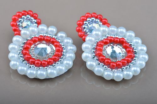 Festive handmade round stud earrings with beads in white and red colors - MADEheart.com