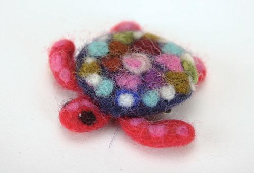 Brooch made using felting technique Little turtle - MADEheart.com