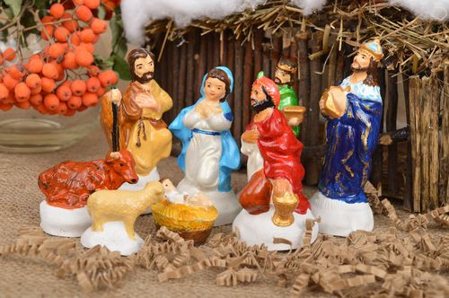 Figuritas de belén hechas a mano de yeso decoración navideña figuras artesanales - MADEheart.com