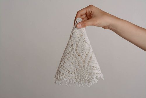 Napperon tricoté blanc au crochet fait main - MADEheart.com