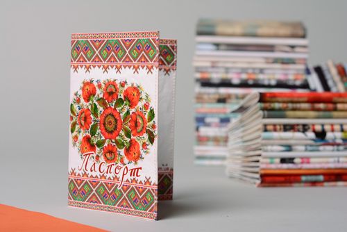 Protège-passeport en cuir artificiel avec imprimé à motif floral fait main - MADEheart.com