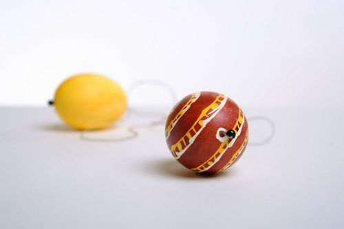 Interior pendant made of two painted eggs - MADEheart.com