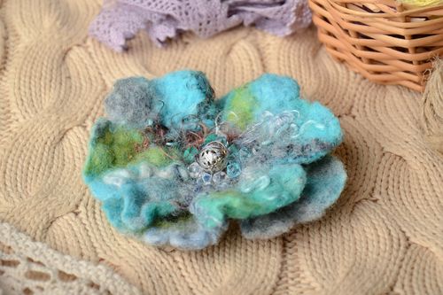 Soft designer wool felted brooch - MADEheart.com