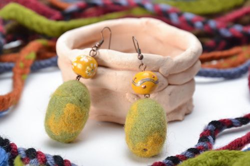 Brincos de lã artesanais  - MADEheart.com