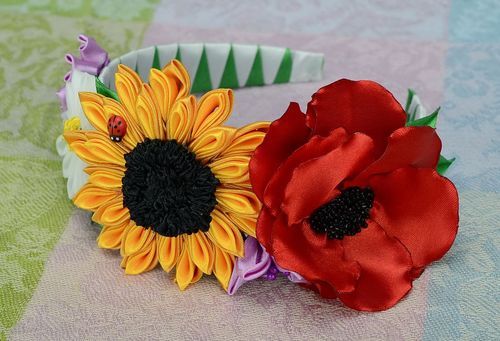 Haarreif mit Atlasbänder Blumen - MADEheart.com