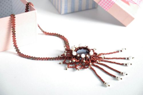 Girocollo fatto a mano collana originale con perline e pietre ornamentali - MADEheart.com