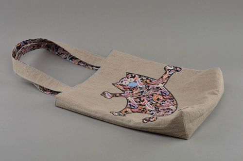 Saco feminino artesanal de tecido com revestimento e patch na forma de um gato - MADEheart.com