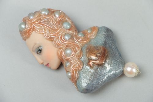Polymer clay brooch with river pearls - MADEheart.com