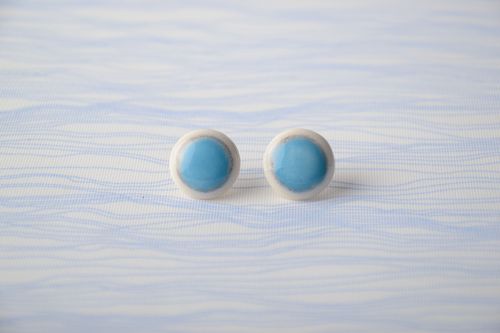 Enamel painted round clay earrings - MADEheart.com