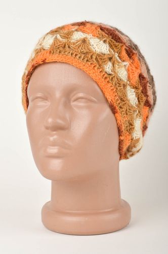 Cappello a uncinetto fatto a mano in lana splendido accessorio invernale  - MADEheart.com