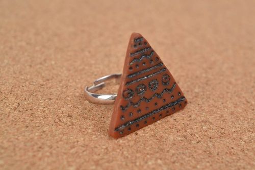 Handmade polymer clay triangular ring painted with acrylics stylish accessory - MADEheart.com